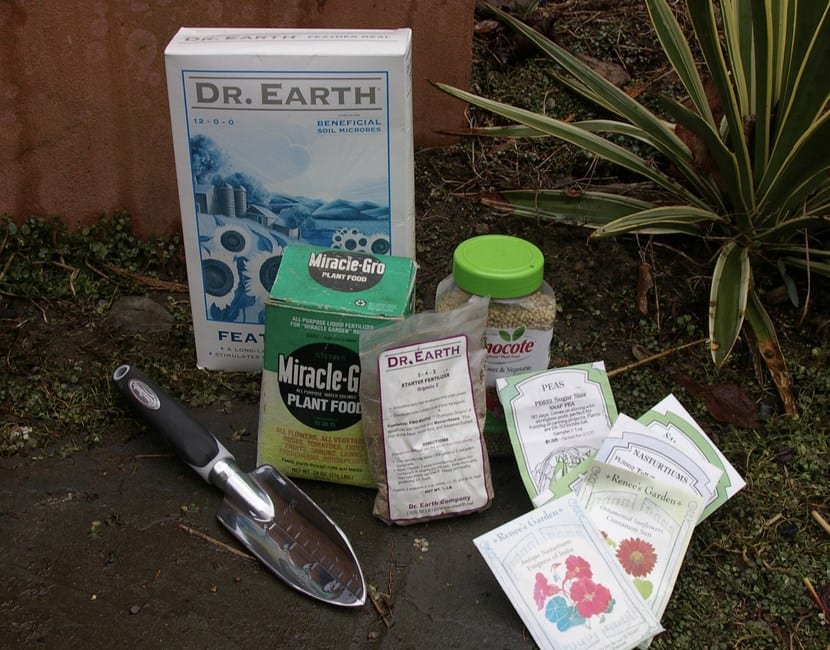 Distintos tipos de fertilizante preparados para su aplicación