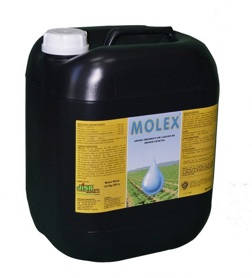 Abono orgánico líquido para plantas